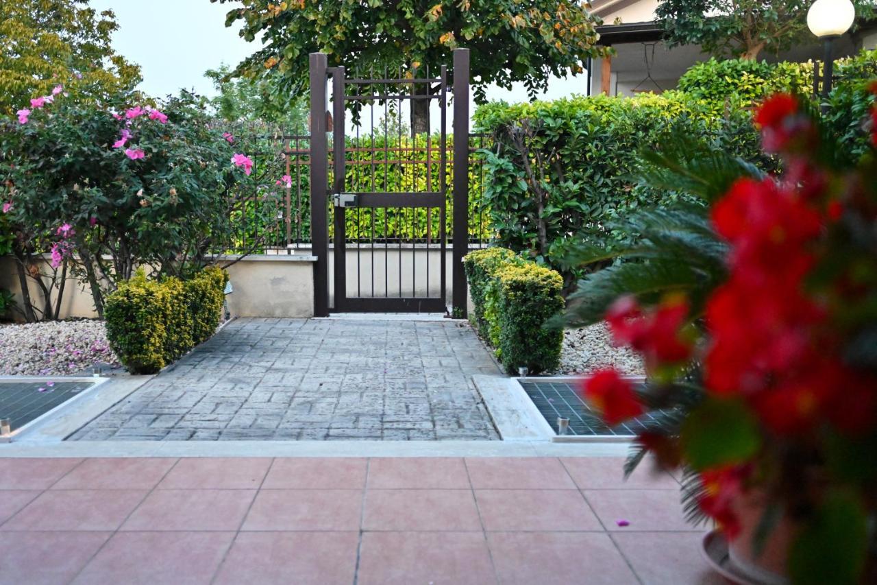 A Casa Di Lu' Elegant Guest house Monterotondo (Lazio)
